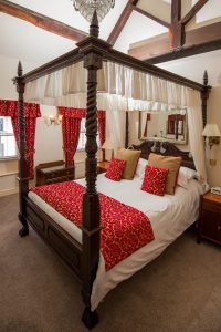 Four-poster bridal suite, The Greyhound Coaching Inn, Lutterworth