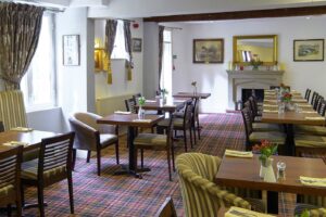 https://www.greyhoundinn.co.uk/wp-content/uploads/2023/04/Restaurant-HeaderB-1-300x200.jpg