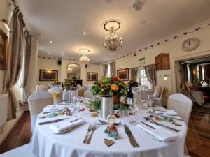 All-inclusive wedding autumn them, Greyhound Coaching Inn Lutterworth