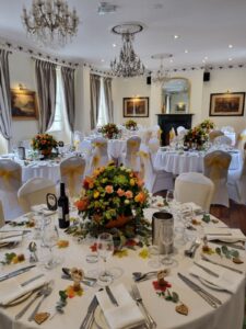 All-inclusive wedding autumn them, Greyhound Coaching Inn Lutterworth