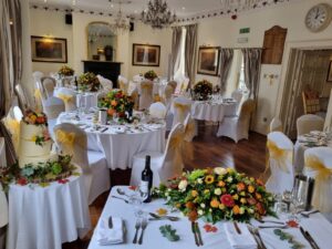 All-inclusive wedding autumn them, Greyhound Coaching Inn Lutterworth